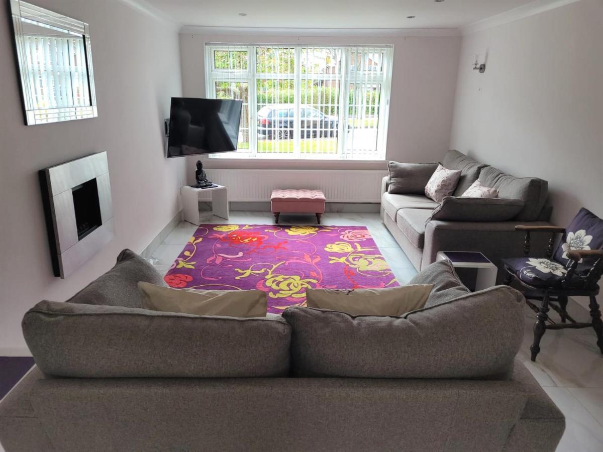 Smitten House 4 Bedroom 拉尔 外观 照片